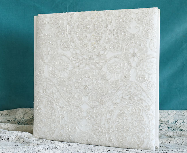 リネンならではの存在感ある質感